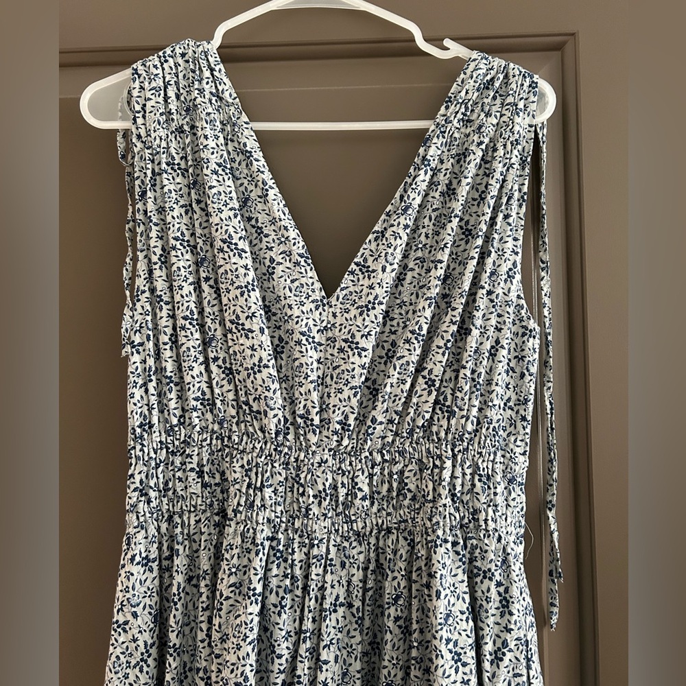 Madewell floral dress size medium. Worn only a couple times. So pretty in person - Picture 3 of 4